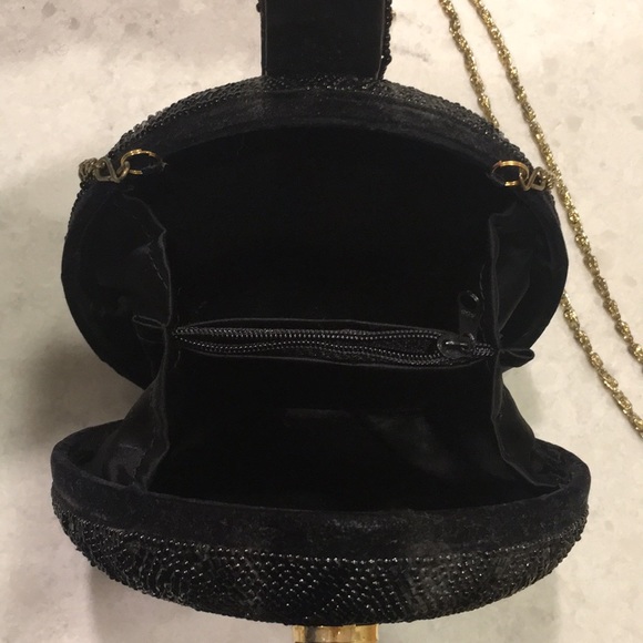 Adorable Vintage Beaded Black Evening Bag - Picture 5 of 6